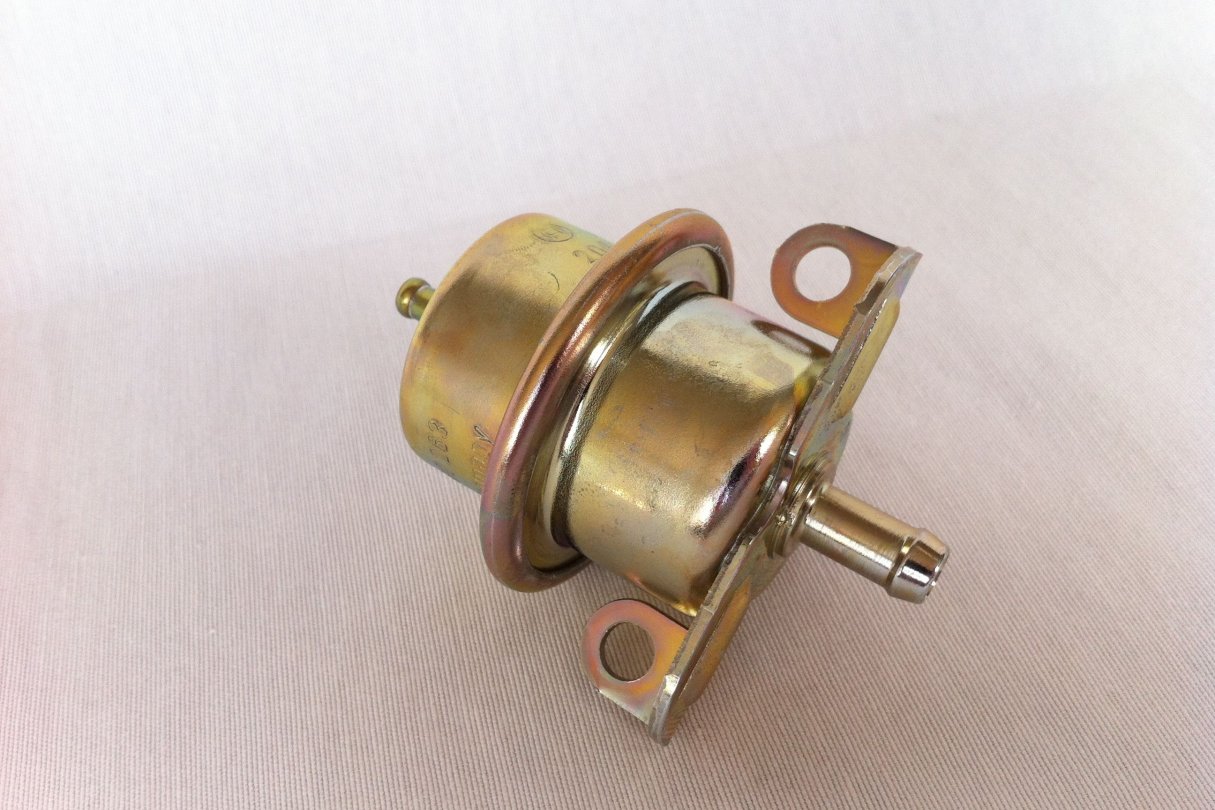 Fuel pressure regulator 4 bar for G60