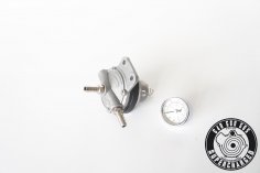 Fuel pressure regulator / fuel pressure regulator adjustable with pressure gauge